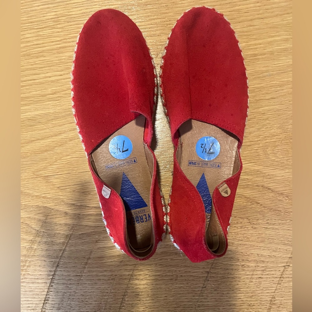 Red faux suede Verbenas espadrilles size 7.5